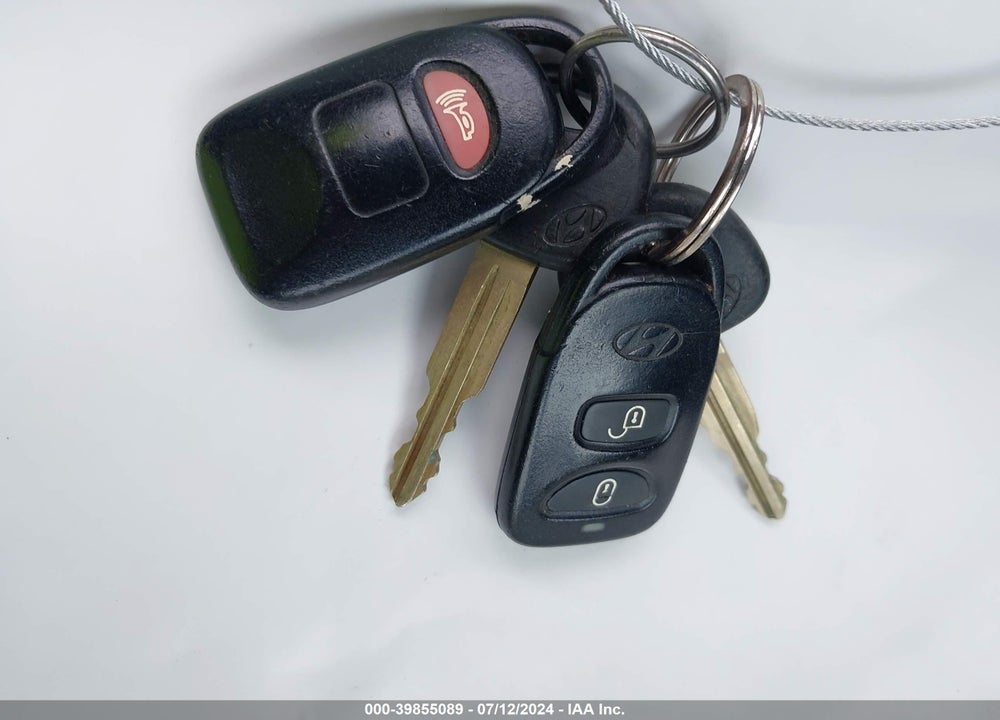 2005 HYUNDAI TUCSON GLS/LX VIN: KM8JN12D55U073646
