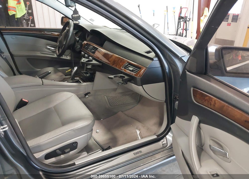 2010 BMW 528I VIN: WBANU5C54AC129144