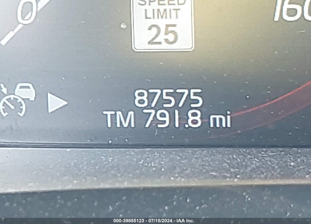 2016 VOLVO XC90 T6 MOMENTUM VIN: YV4A22PK8G1020340