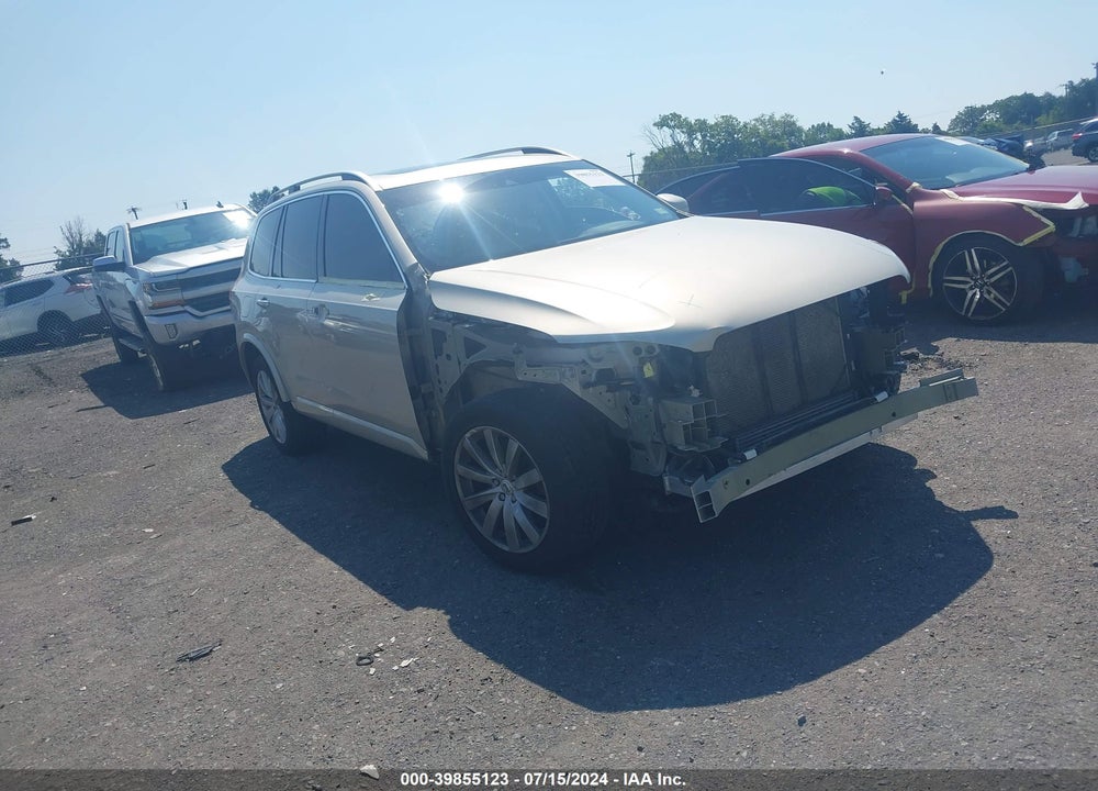 2016 VOLVO XC90 T6 MOMENTUM VIN: YV4A22PK8G1020340
