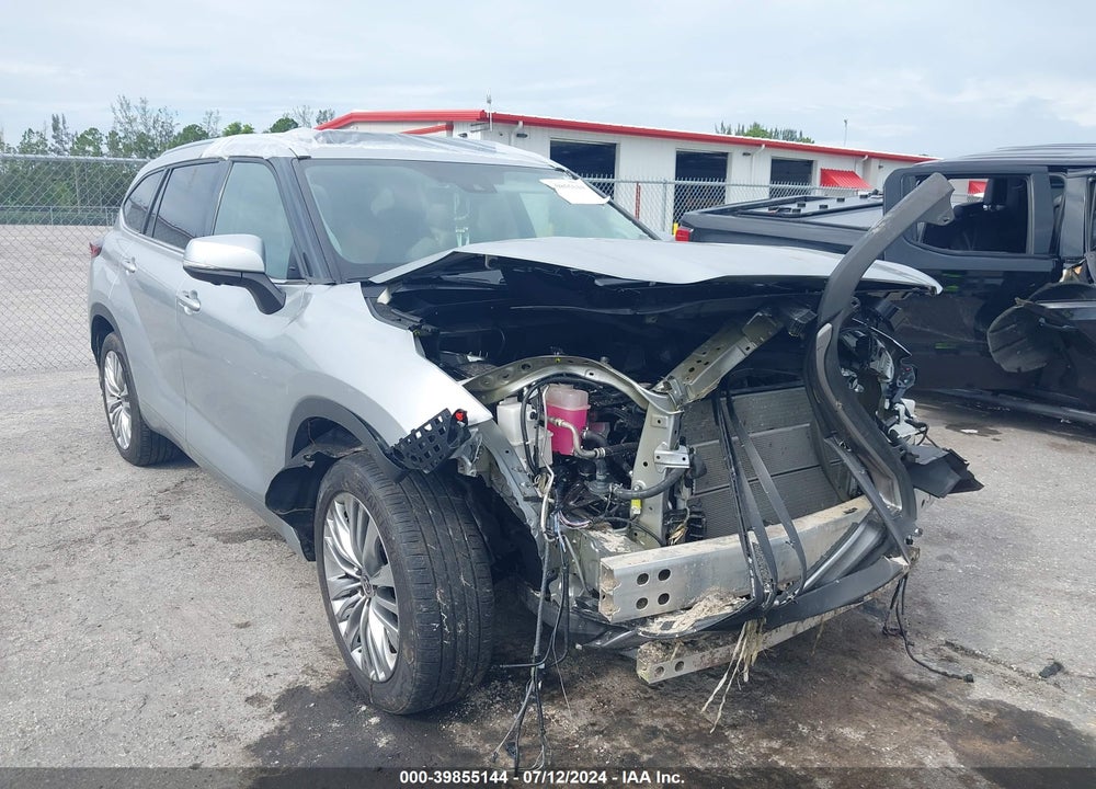 2023 TOYOTA HIGHLANDER HYBRID PLATINUM VIN: 5TDFARAH5PS020669