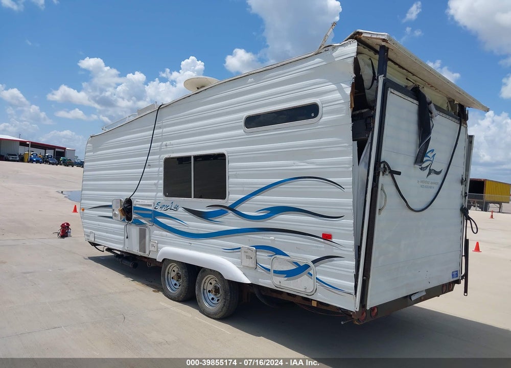 2005 WEEKEND WARRIOR SUPERLITE VIN: 5HRFF19225C008465