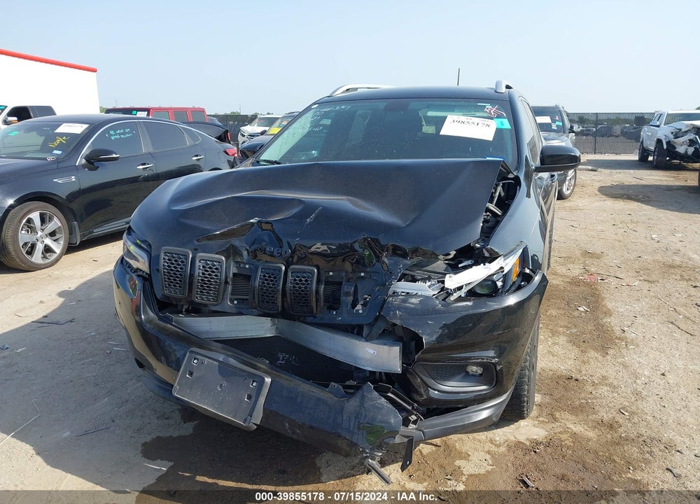 2019 CHEROKEE JEEP  LATITUDE FWD VIN: 1C4PJLCB8KD428548