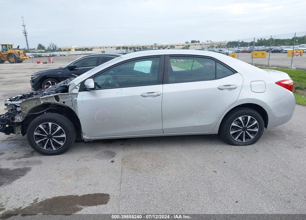 2018 TOYOTA COROLLA LE VIN: 5YFBURHE6JP779901