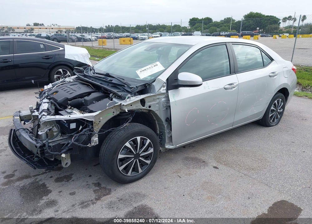 2018 TOYOTA COROLLA LE VIN: 5YFBURHE6JP779901