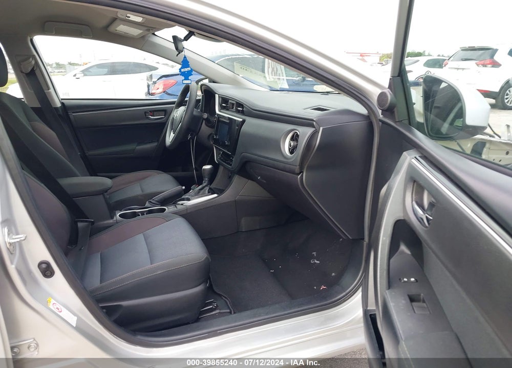 2018 TOYOTA COROLLA LE VIN: 5YFBURHE6JP779901