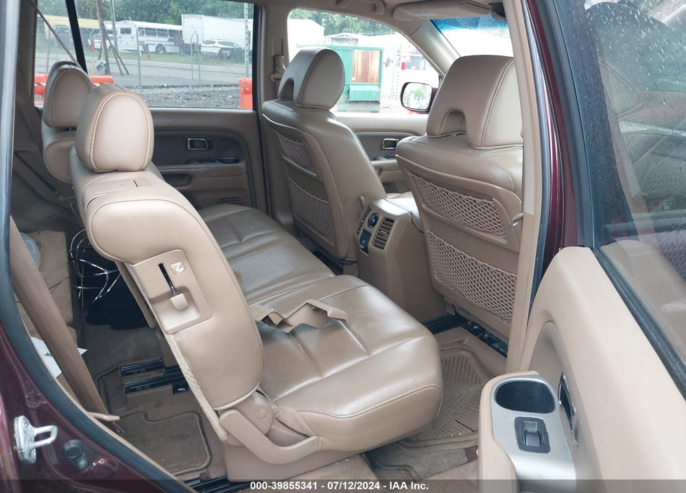 2007 HONDA PILOT EX-L VIN: 5FNYF18767B017311