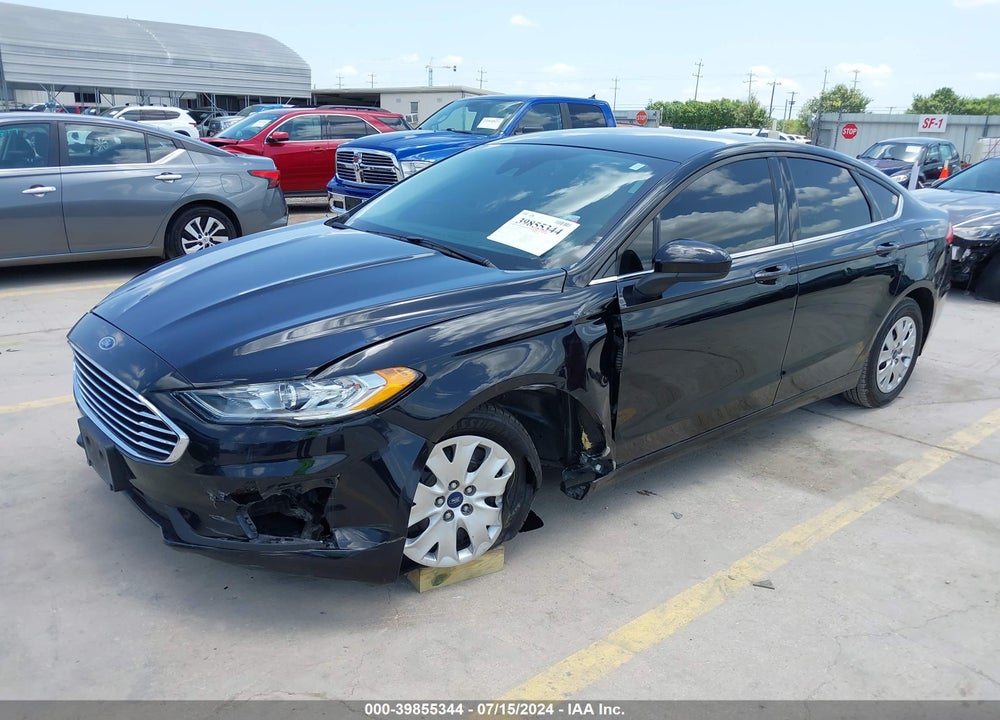 2019 FORD FUSION S VIN: 3FA6P0G79KR282821