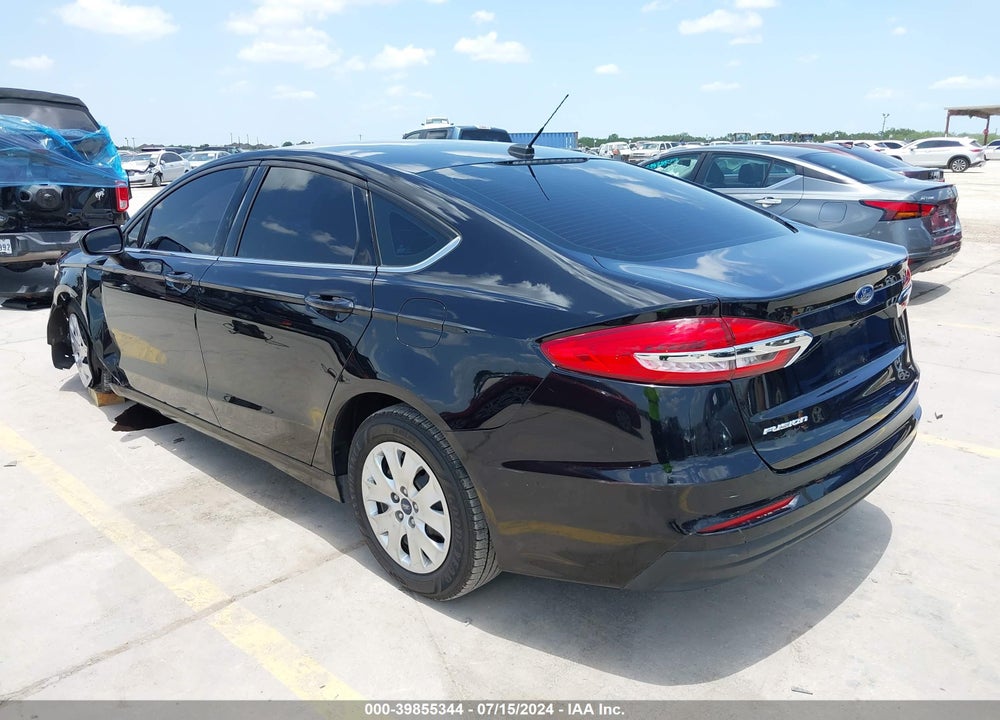 2019 FORD FUSION S VIN: 3FA6P0G79KR282821