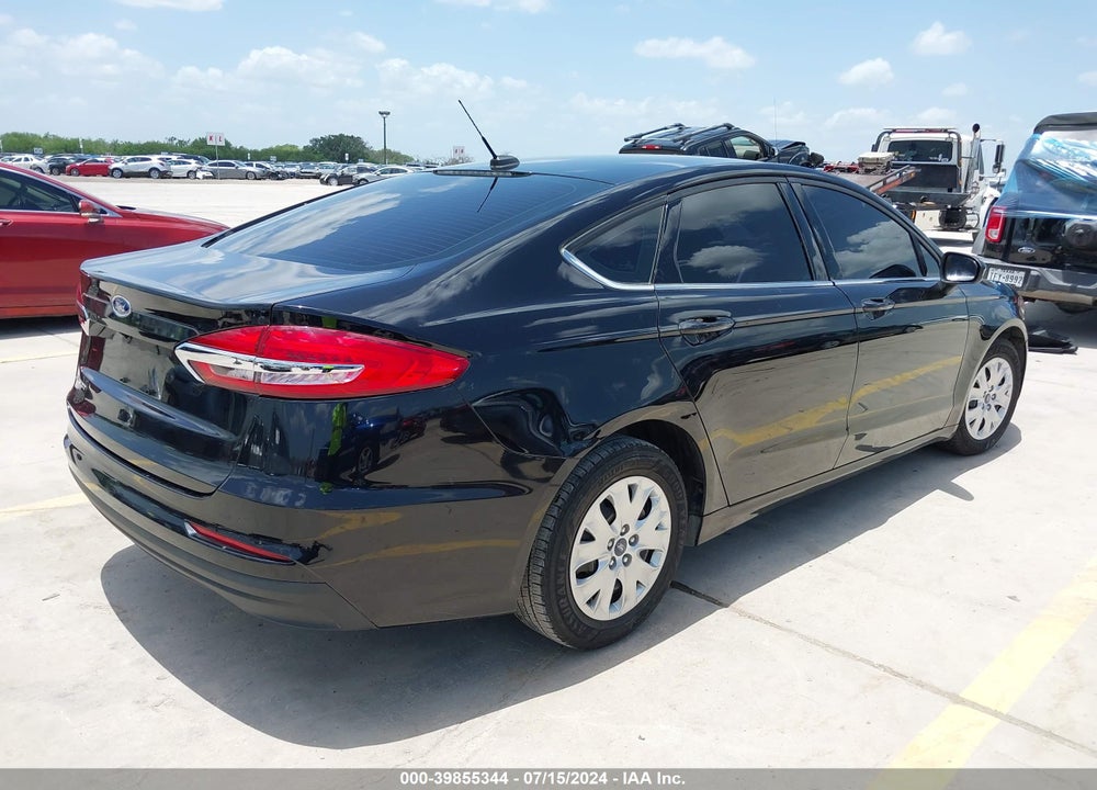 2019 FORD FUSION S VIN: 3FA6P0G79KR282821