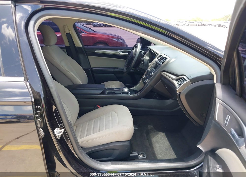 2019 FORD FUSION S VIN: 3FA6P0G79KR282821