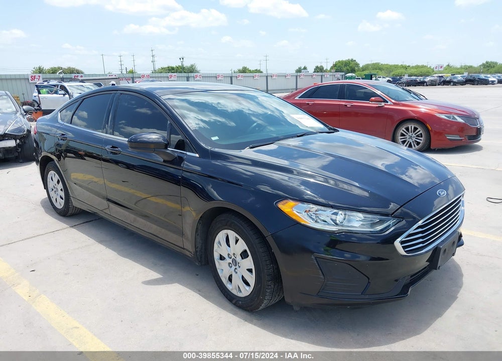 2019 FORD FUSION S VIN: 3FA6P0G79KR282821