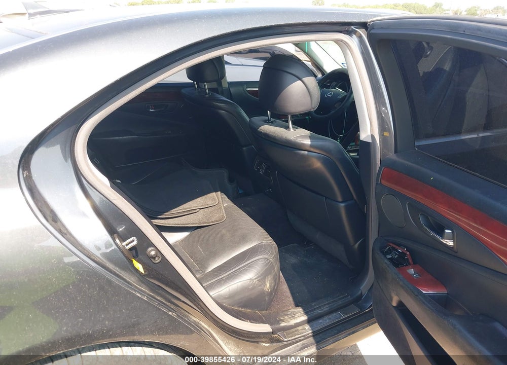 2009 LEXUS LS 460 VIN: JTHBL46FX95090792