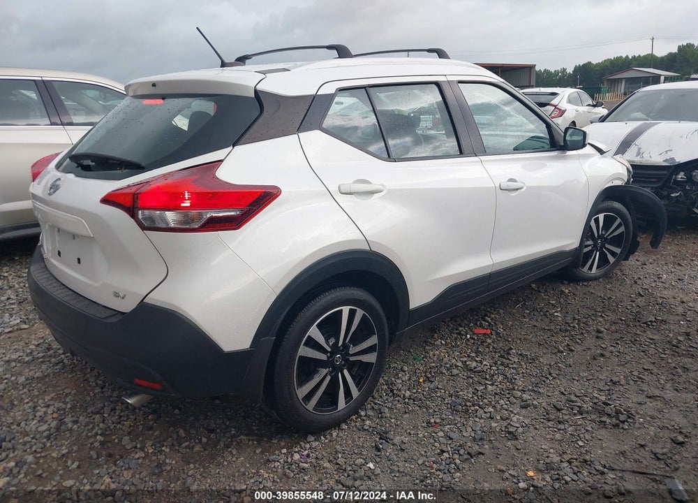 2018 NISSAN KICKS VIN: 3N1CP5CUXJL526079