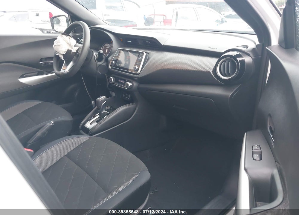 2018 NISSAN KICKS VIN: 3N1CP5CUXJL526079