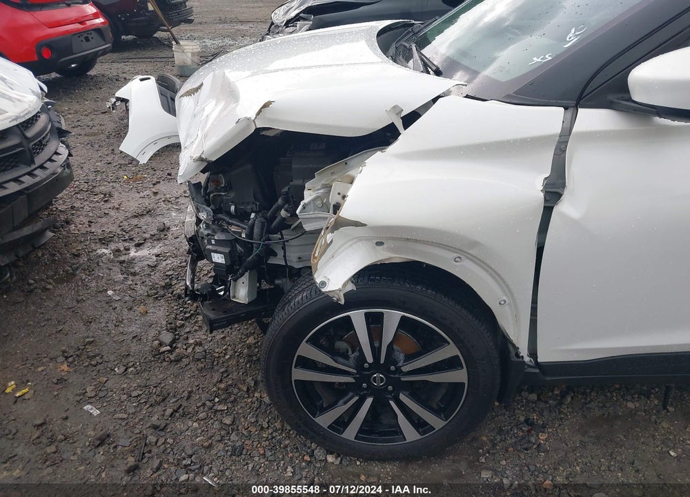 2018 NISSAN KICKS VIN: 3N1CP5CUXJL526079