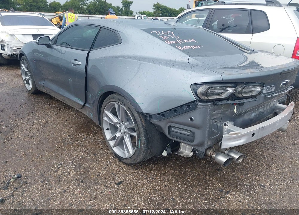 2021 CHEVROLET CAMARO RWD 2LT VIN: 1G1FD1RS5M0123736