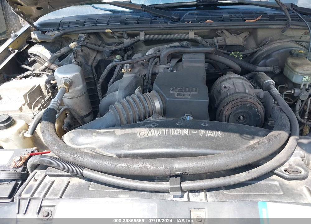 1998 CHEVROLET S-10 LS FLEETSIDE VIN: 1GCCS1442WK182968