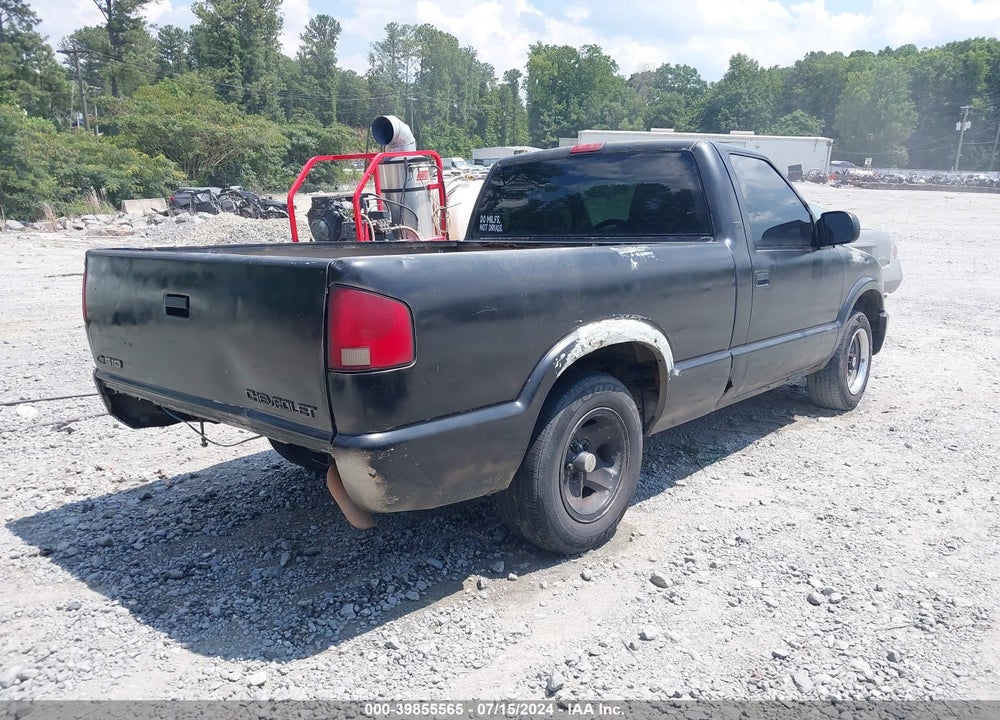 1998 CHEVROLET S-10 LS FLEETSIDE VIN: 1GCCS1442WK182968