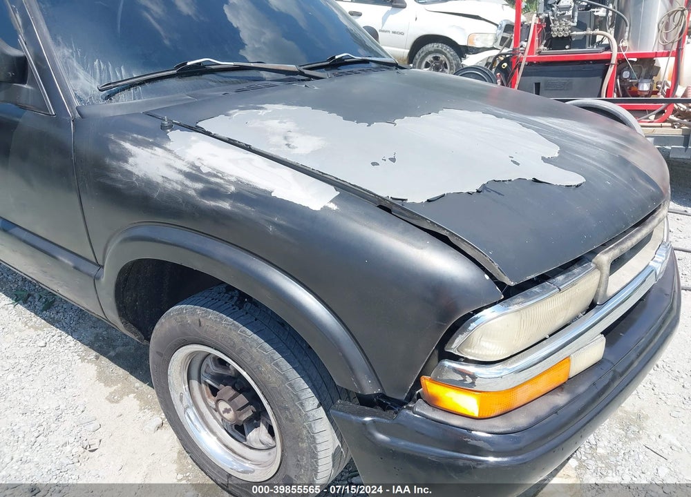 1998 CHEVROLET S-10 LS FLEETSIDE VIN: 1GCCS1442WK182968