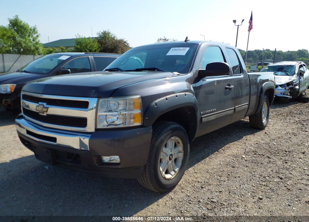 2011 CHEVROLET SILVERADO 1500 LT VIN: 1GCRKSE30BZ176822