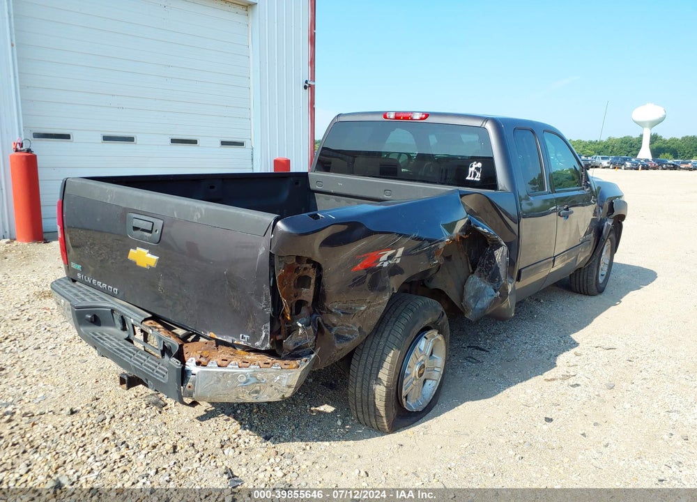 2011 CHEVROLET SILVERADO 1500 LT VIN: 1GCRKSE30BZ176822