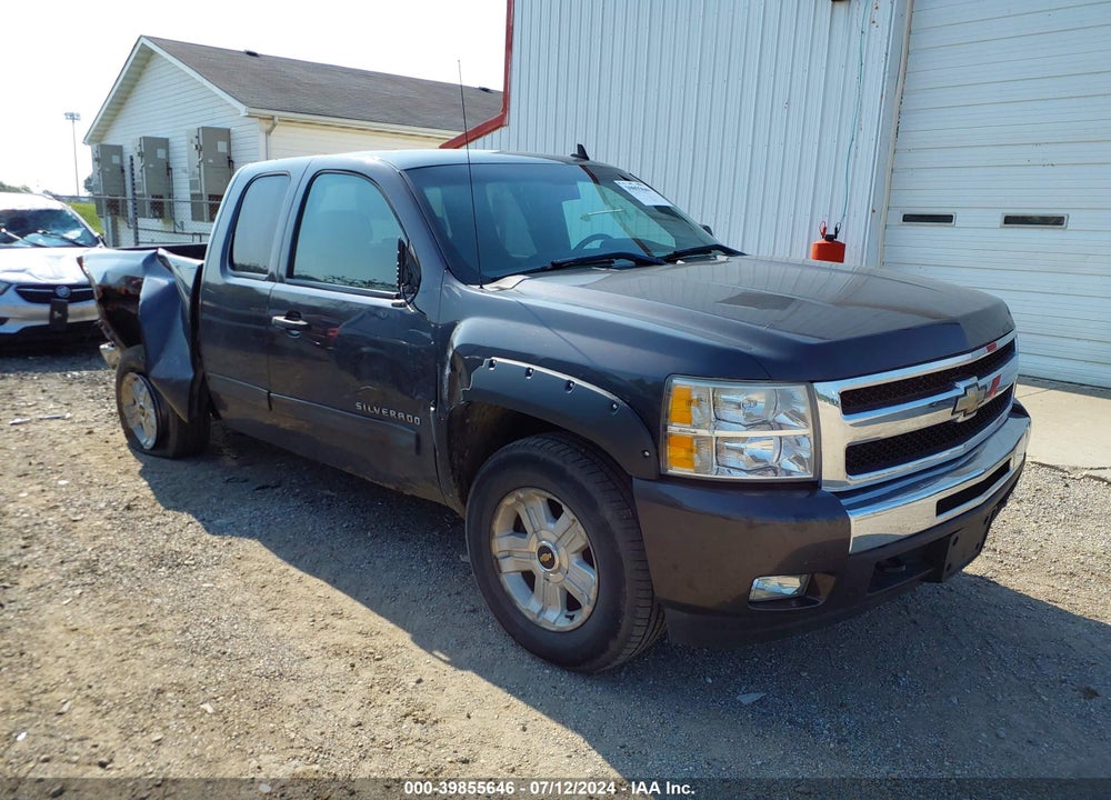 2011 CHEVROLET SILVERADO 1500 LT VIN: 1GCRKSE30BZ176822