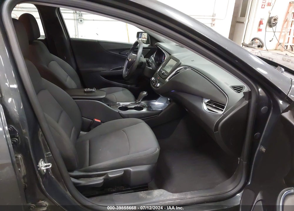 2018 CHEVROLET MALIBU VIN: 1G1ZD5ST4JF127695