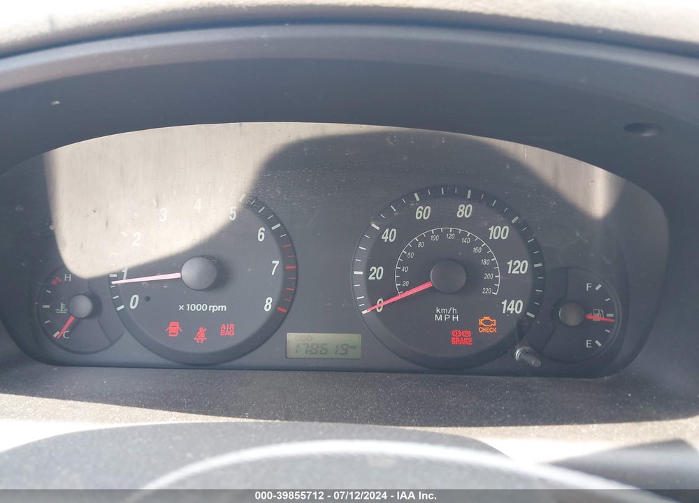 2006 HYUNDAI ELANTRA GLS/LIMITED VIN: KMHDN46D16U240854