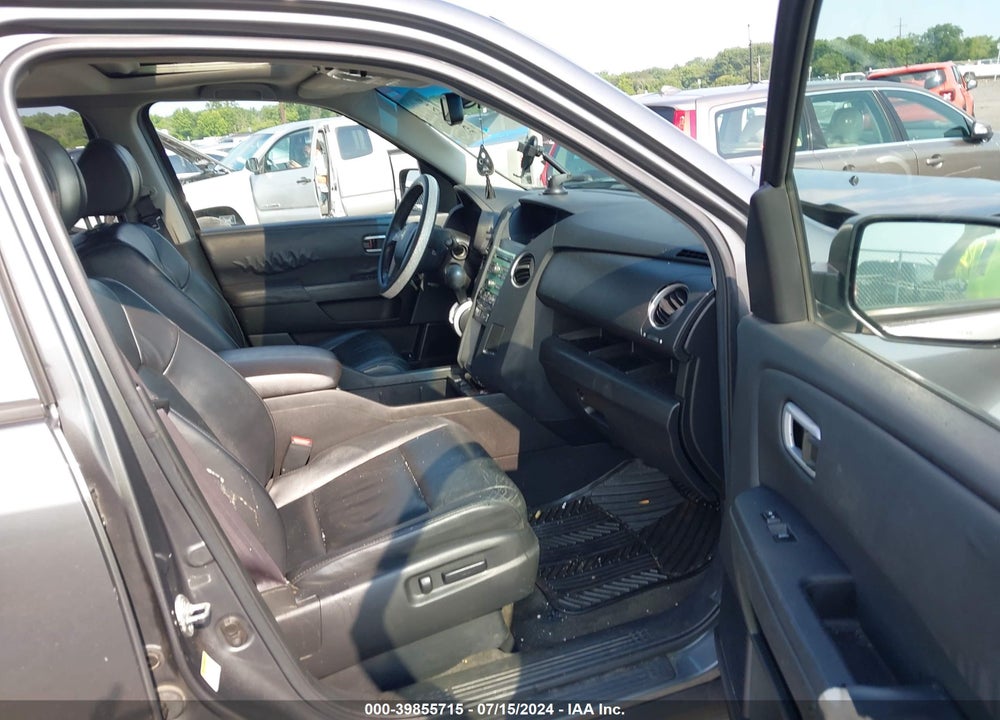 2010 HONDA PILOT EX-L VIN: 5FNYF4H59AB038905