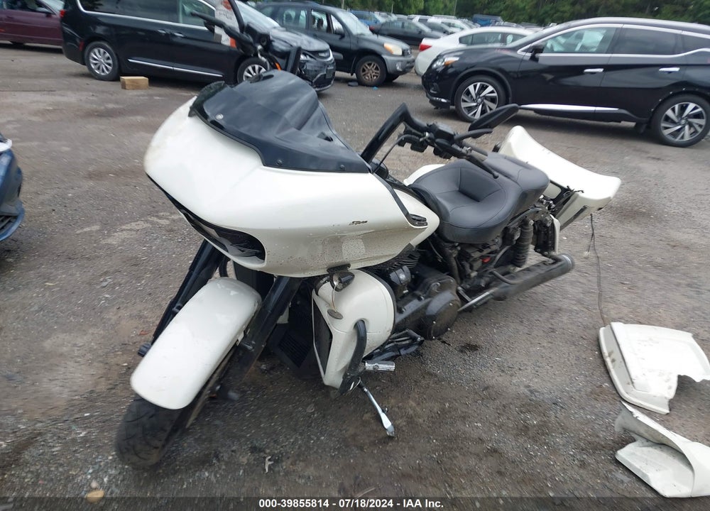 2018 HARLEY-DAVIDSON FLTRXS ROAD GLIDE SPECIAL VIN: 1HD1KTC1XJB620072