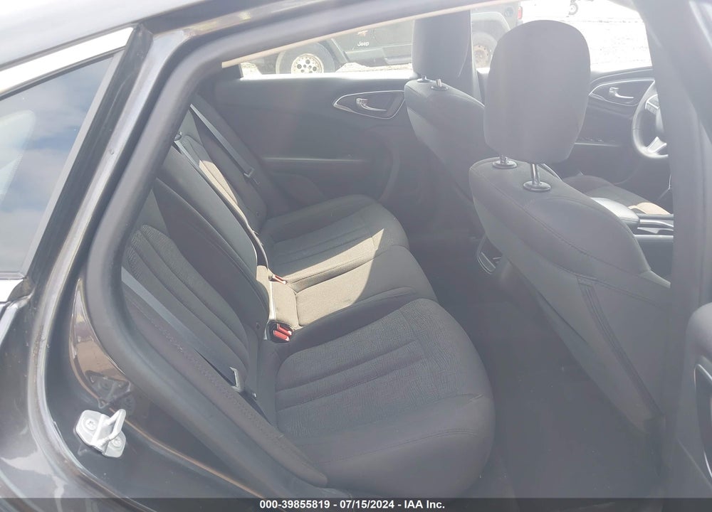 2016 CHRYSLER 200 LIMITED VIN: 1C3CCCAB2GN120700