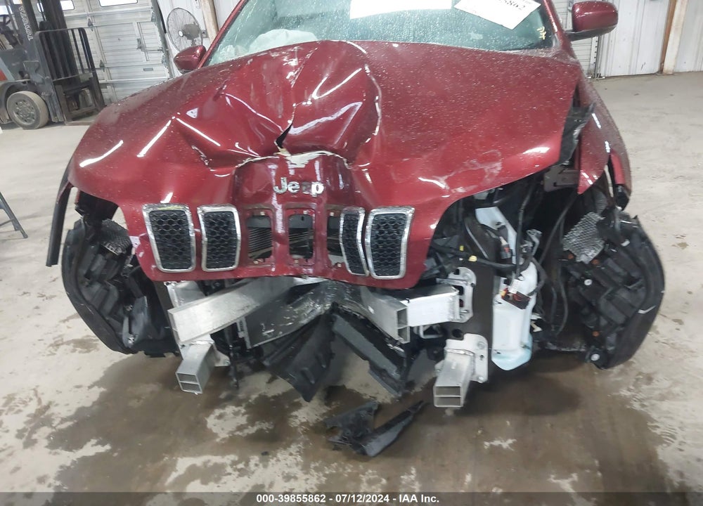 2019 CHEROKEE JEEP  LATITUDE PLUS FWD VIN: 1C4PJLLB5KD290046