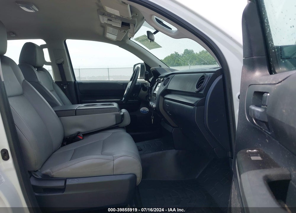 2018 TOYOTA TUNDRA SR 4.6L V8 VIN: 5TFUM5F10JX076636