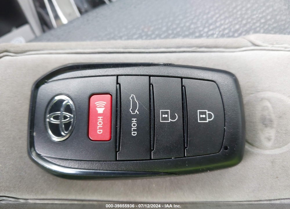 2025 TOYOTA CAMRY XLE VIN: 4T1DAACK2SU505238