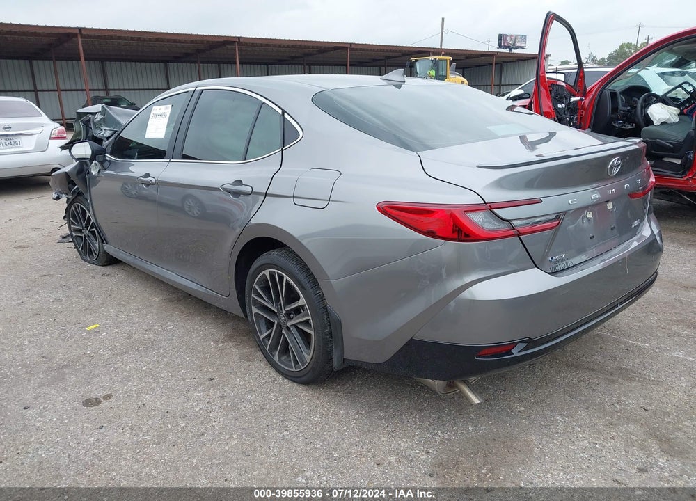 2025 TOYOTA CAMRY XLE VIN: 4T1DAACK2SU505238
