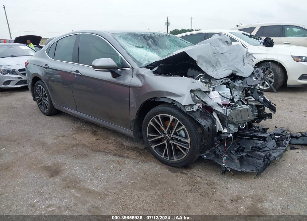 2025 TOYOTA CAMRY XLE VIN: 4T1DAACK2SU505238