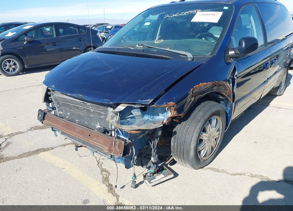 2005 CHRYSLER TOWN & COUNTRY LIMITED VIN: 2C4GP64L95R284629