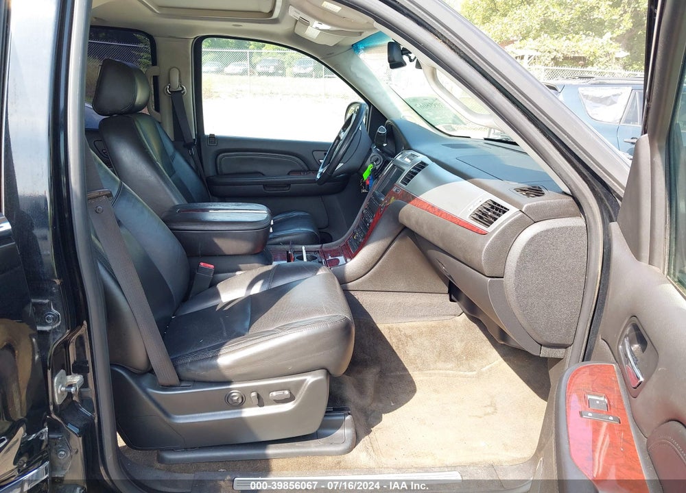 2009 CADILLAC ESCALADE STANDARD VIN: 1GYFK23289R269038