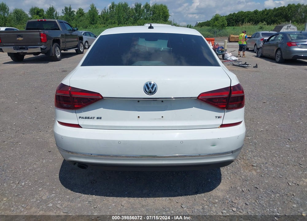 2018 VOLKSWAGEN PASSAT 2.0T SE VIN: 1VWBA7A32JC030802