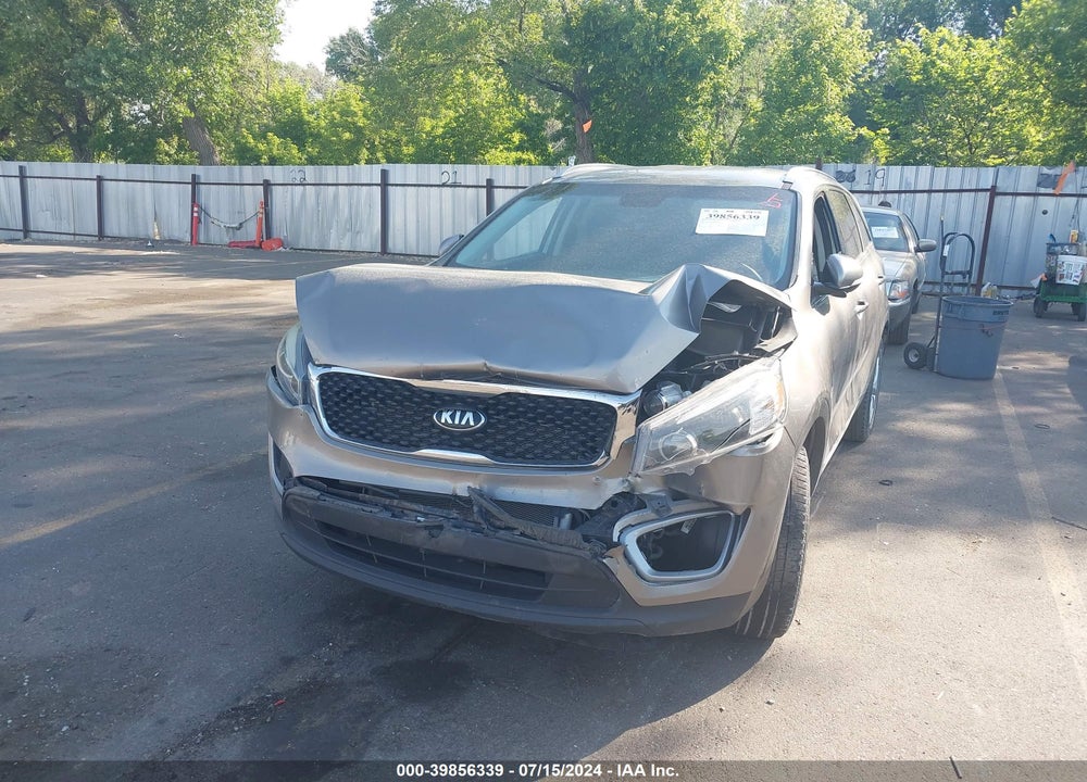 2017 KIA SORENTO 2.4L LX VIN: 5XYPGDA31HG289860