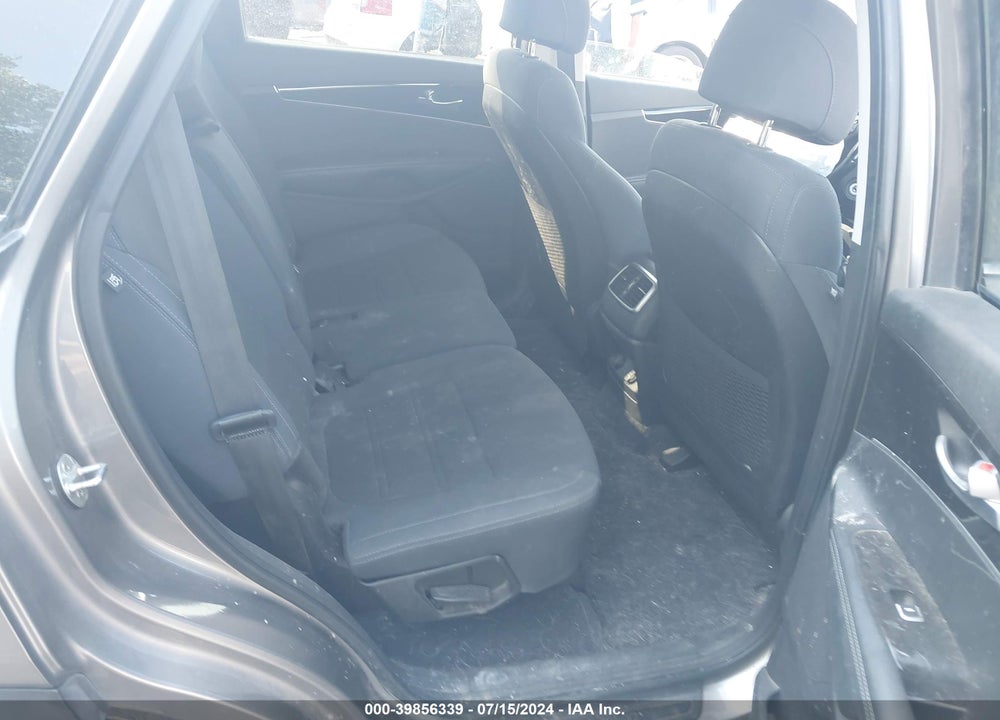 2017 KIA SORENTO 2.4L LX VIN: 5XYPGDA31HG289860