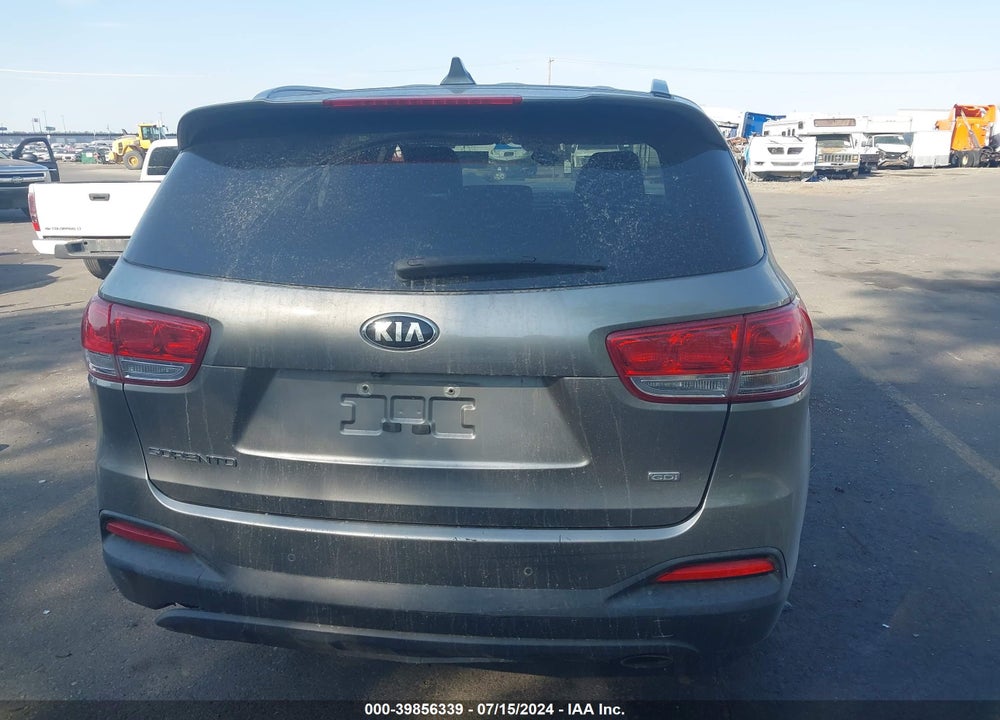 2017 KIA SORENTO 2.4L LX VIN: 5XYPGDA31HG289860
