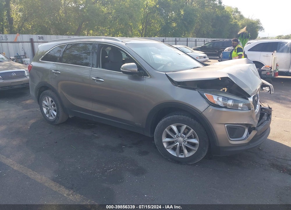 2017 KIA SORENTO 2.4L LX VIN: 5XYPGDA31HG289860