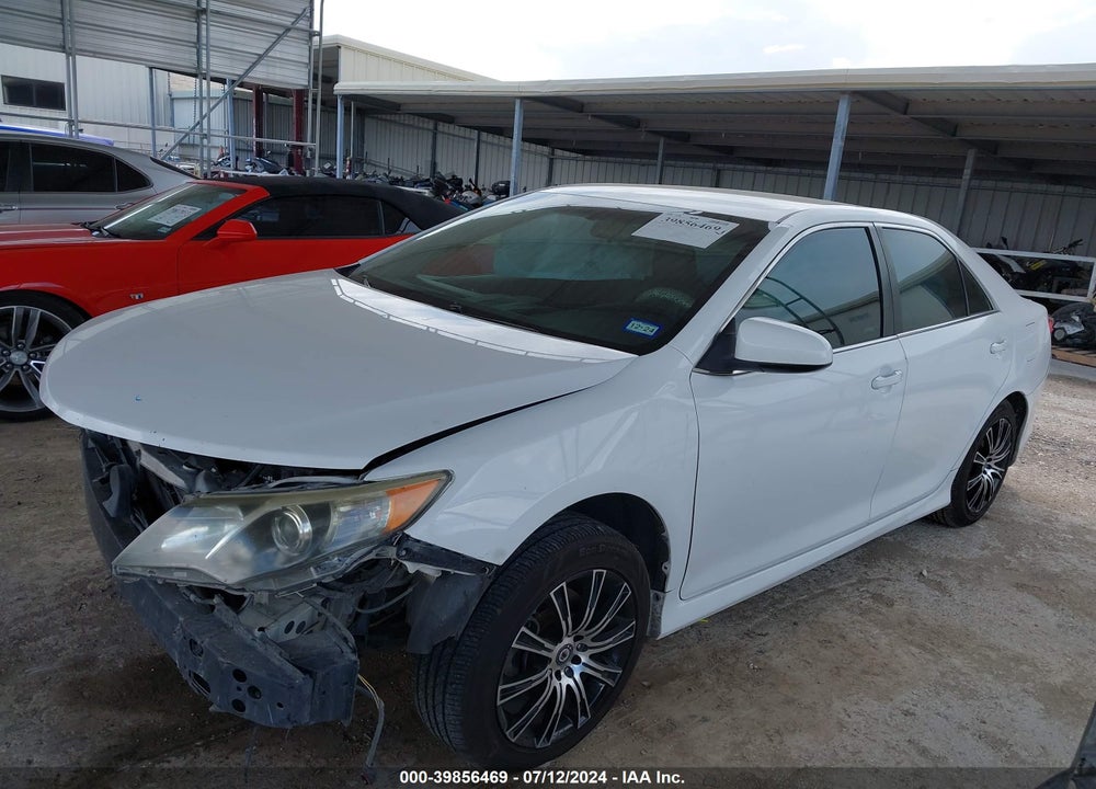 2014 TOYOTA CAMRY SE VIN: 4T1BF1FK3EU835818