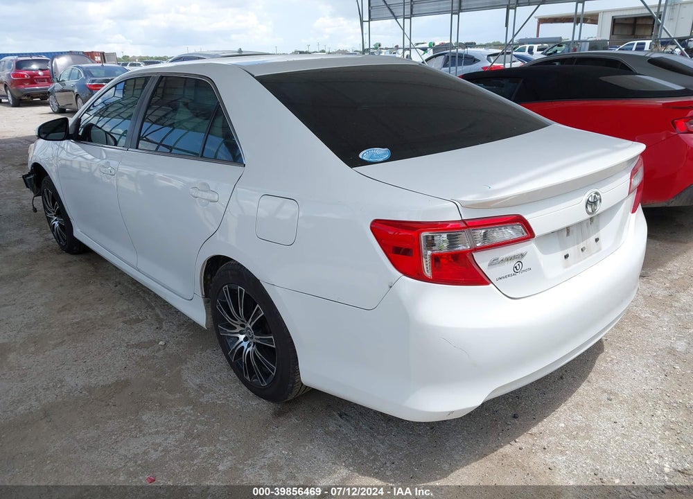 2014 TOYOTA CAMRY SE VIN: 4T1BF1FK3EU835818
