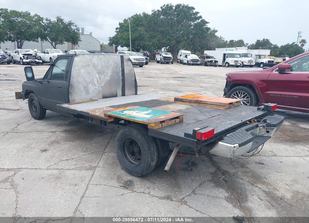 1986 TOYOTA PICKUP CAB CHASSIS RN75 DLX VIN: JT5RN75U9G0010447