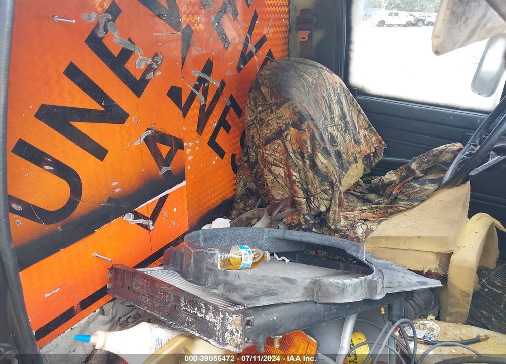 1986 TOYOTA PICKUP CAB CHASSIS RN75 DLX VIN: JT5RN75U9G0010447