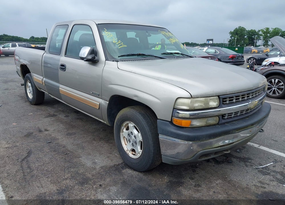2002 CHEVROLET SILVERADO 1500 LS VIN: 2GCEK19T721150696