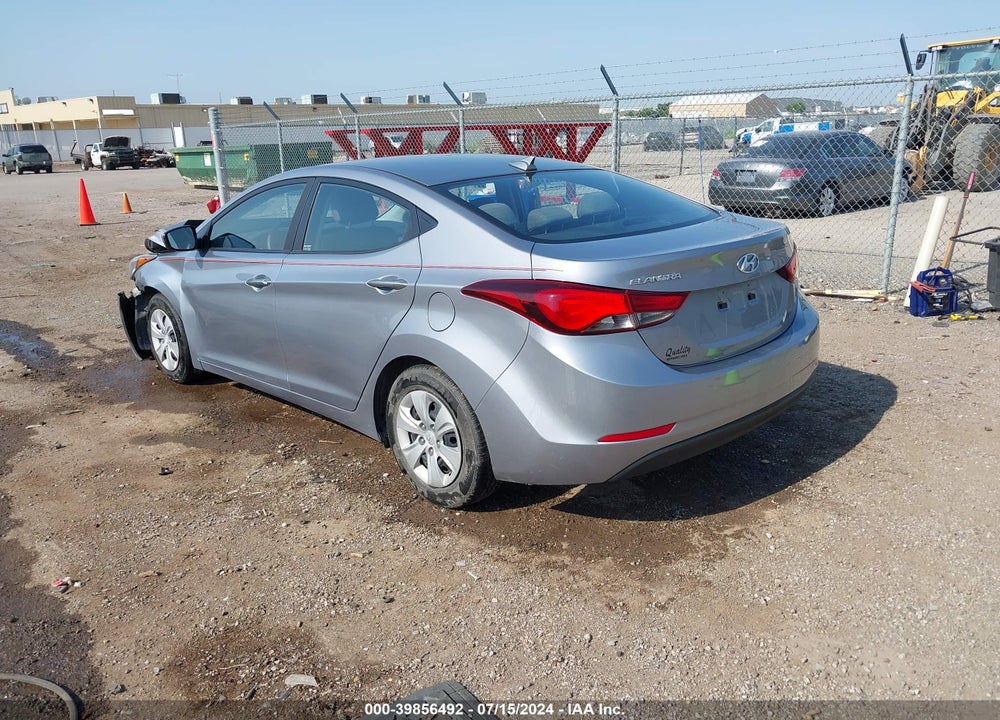 2016 HYUNDAI ELANTRA SE VIN: 5NPDH4AE2GH767258